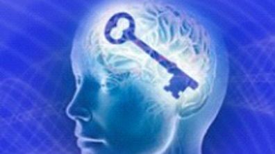 Cerveau humain avec une clef à l'intérieur
